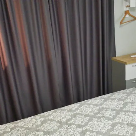 Apartment Cozy Near The Park With Huge Verandah. Veliko Tarnovo