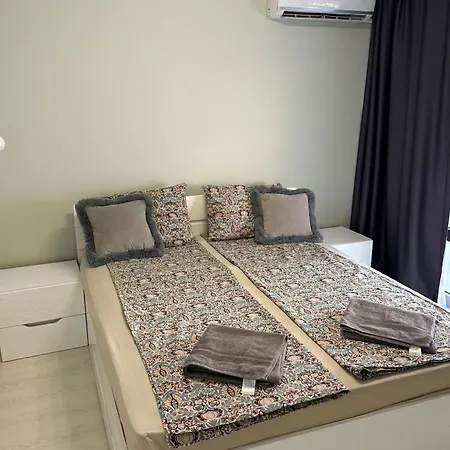 Cozy Near The Park With Huge Verandah Free Parking アパート *